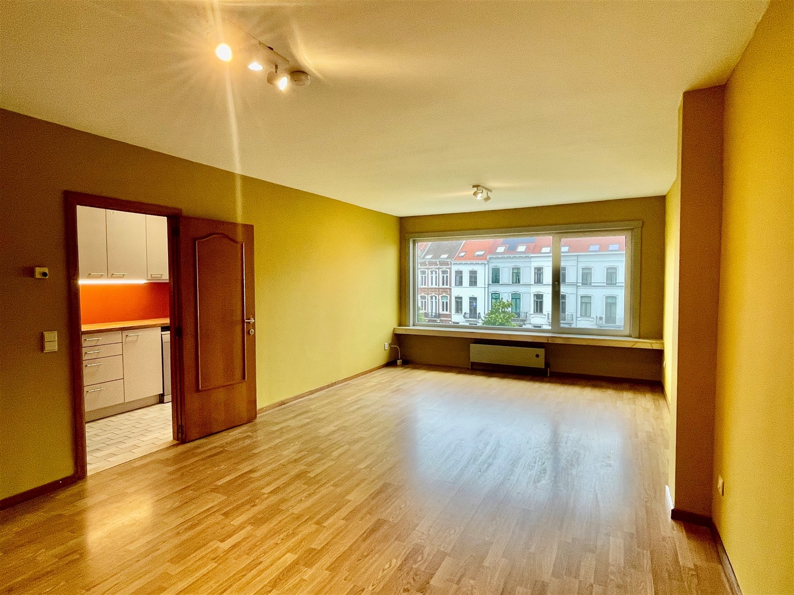 Spacious 2-bedroom apt with 2 large terraces! - photo 4