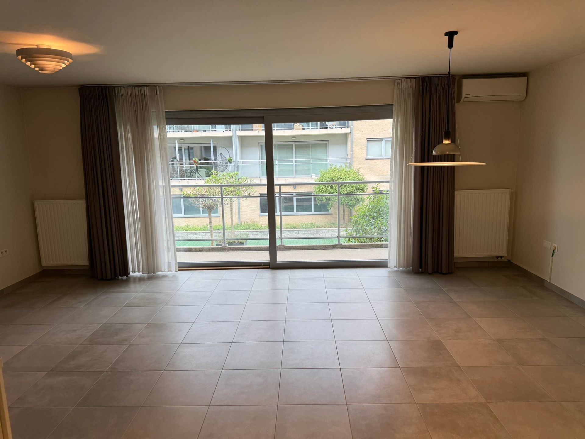 Appartement met 2 slaapkamers en garage - foto 5