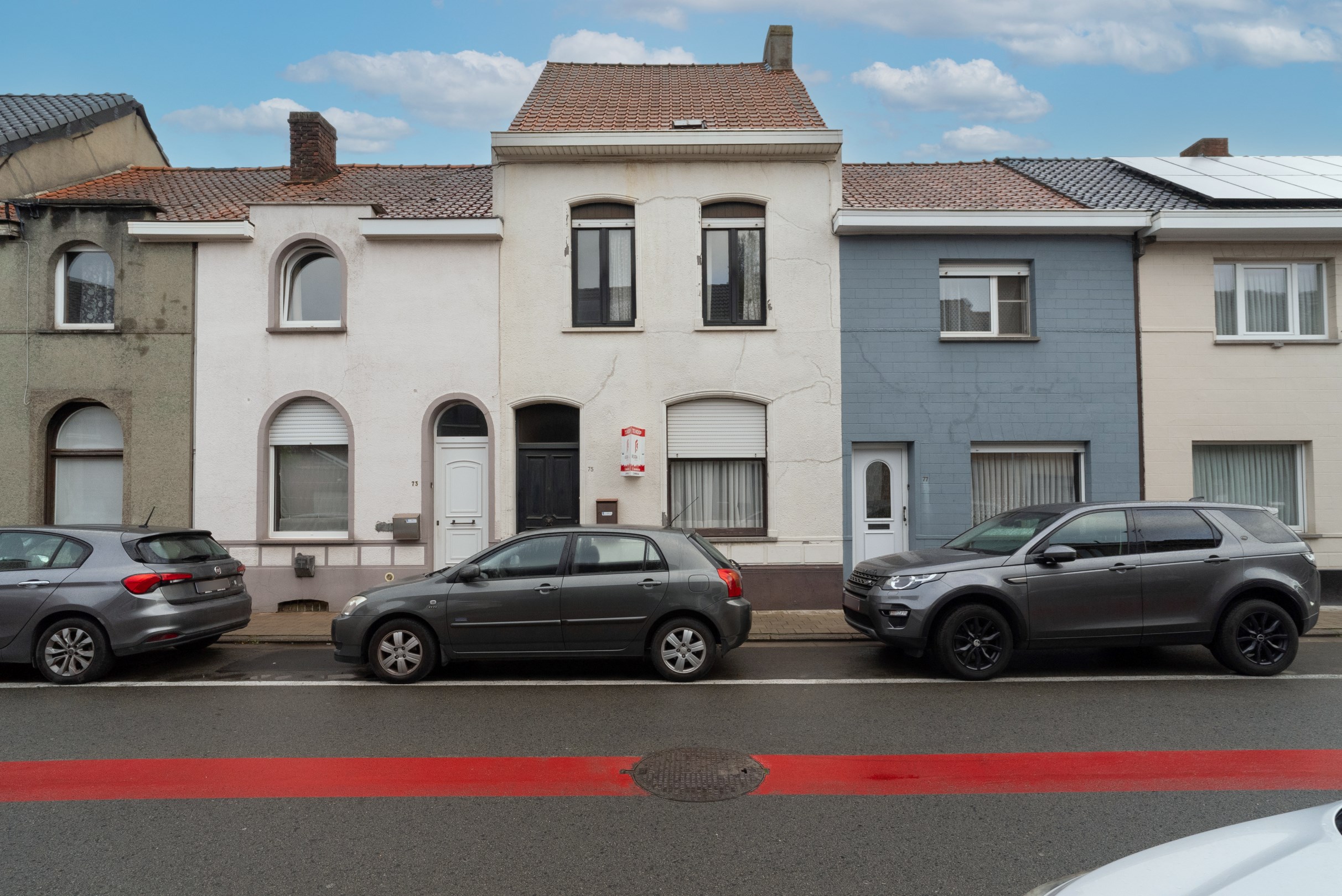 Gezinswoning met garagebox en uitweg - foto 1