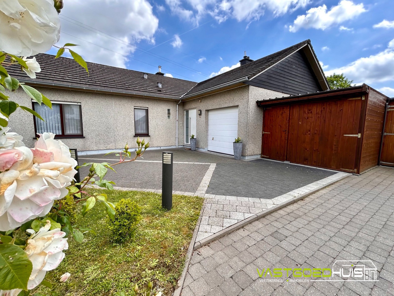 Open bebouwing in bungalowstijl met zonnige tuin - foto 3