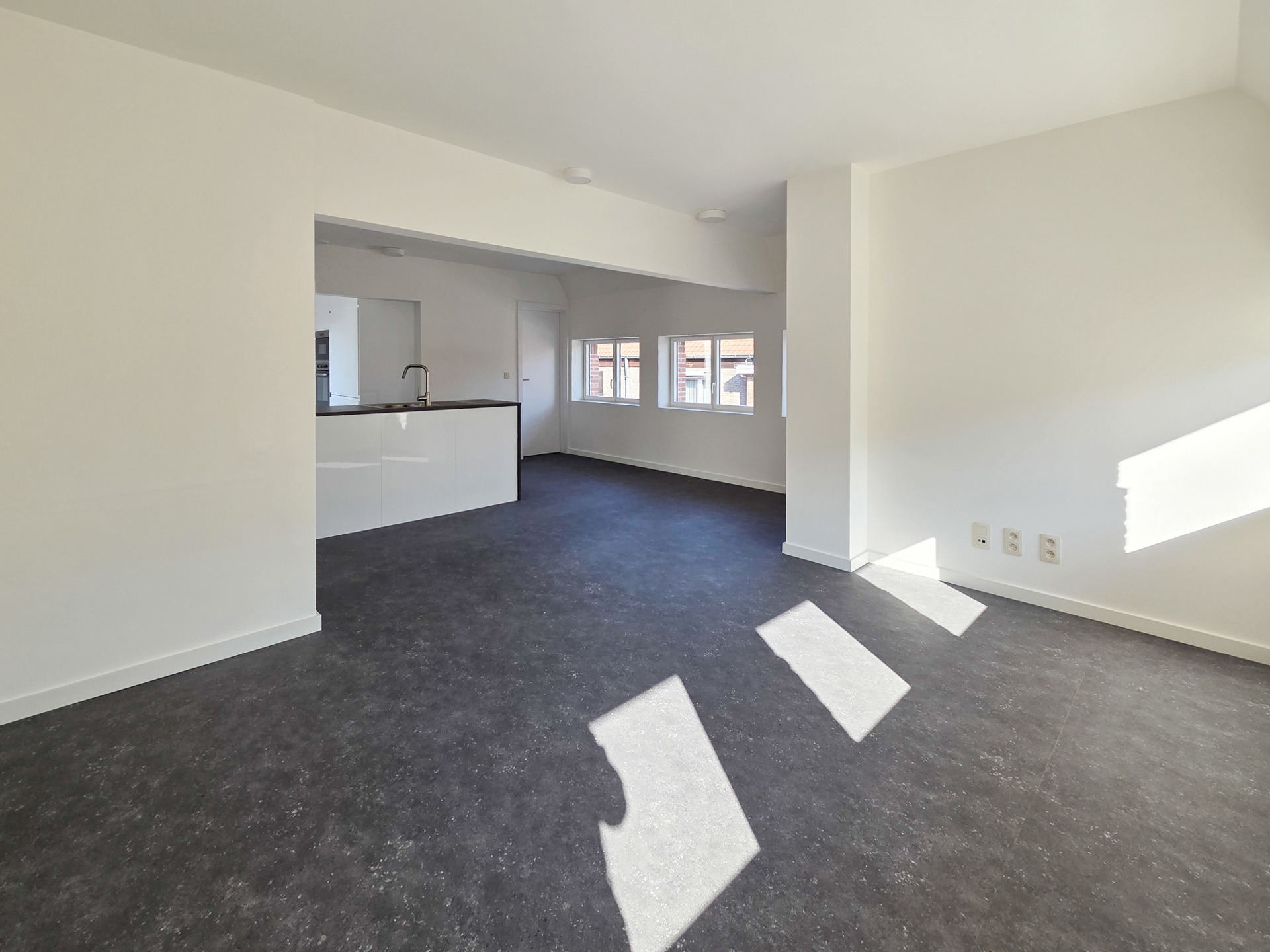 Gerenoveerd appartement met leuk terras - foto 3