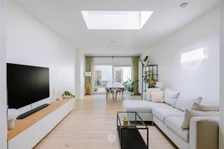 GHENT - Maison de trois chambres à coucher prête à être louée dans un quartier recherché de Gand Située au 112 Zwijnaardsesteenweg, vous trouverez...