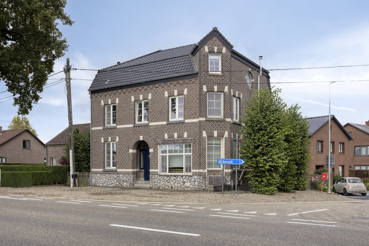 Ruime, charmante woning met loft te koop in Maaseik - foto 1