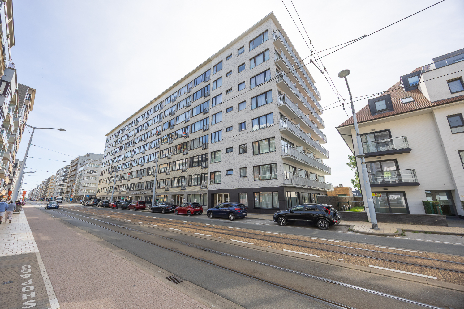 Volledig gerenoveerd appartement op toplocatie nabij zee te koop in Middelkerke - photo 2