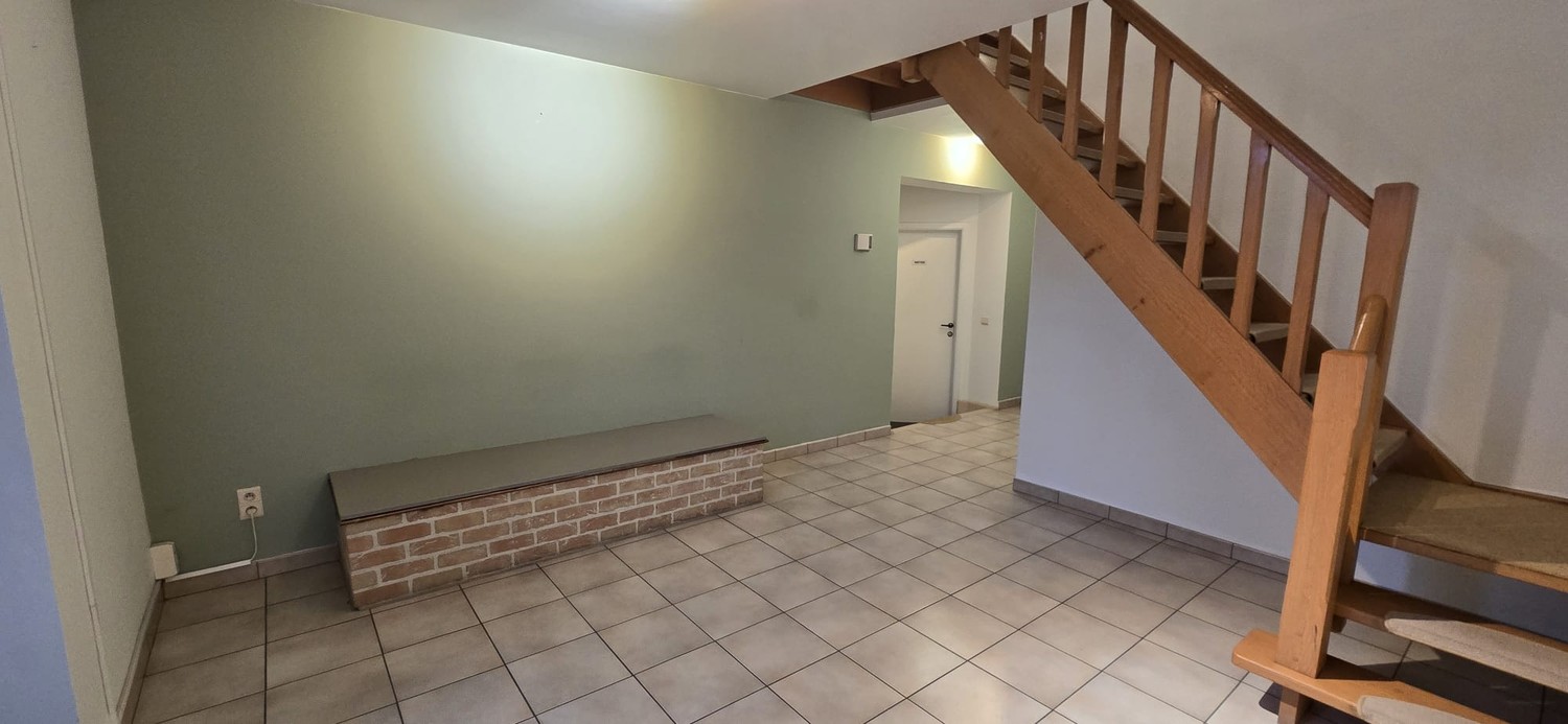 Multifunctioneel gebouw met parking, onmiddellijk beschikbaar! - foto 4