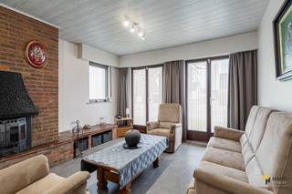 Instapklare laagbouwvilla (178 m²) met 4 slaapkamers, garage en tuin (335 m²) in Edegem. Dankzij de centrale ligging heb je hier alle voorzieningen...