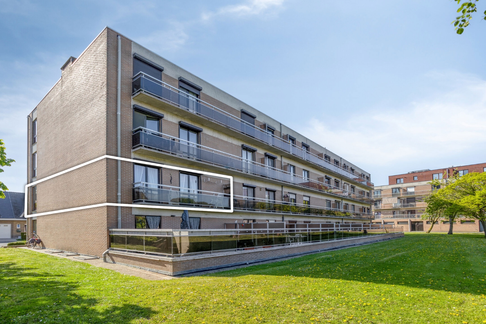 Lichtrijk tweeslaapkamerappartement nabij centrum Diksmuide - foto 3