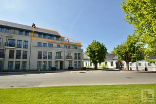 U kan deze notabele residentie "Mouroit II" terugvinden in het hart van Ronse. Dit in de directe nabijheid van het Bruul- & Koning Albertpark,...