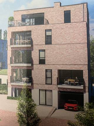 Gezellig en rustig nieuwbouwappartement, centraal gelegen, gelijkvloers met terras. Veel licht. Berging en staanplaats inbegrepen. Vrij vanaf januari 2026<br />BEN-woning, EPC in aanvraag<br />Vloerverwarming centraal met tussenteller