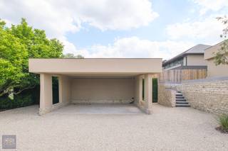 Villa met luxueuze afwerking in groene omgeving te LubbeekIn een rustige, groene woonomgeving ontdekt u deze stijlvolle villa (vernieuwbouw) op een...