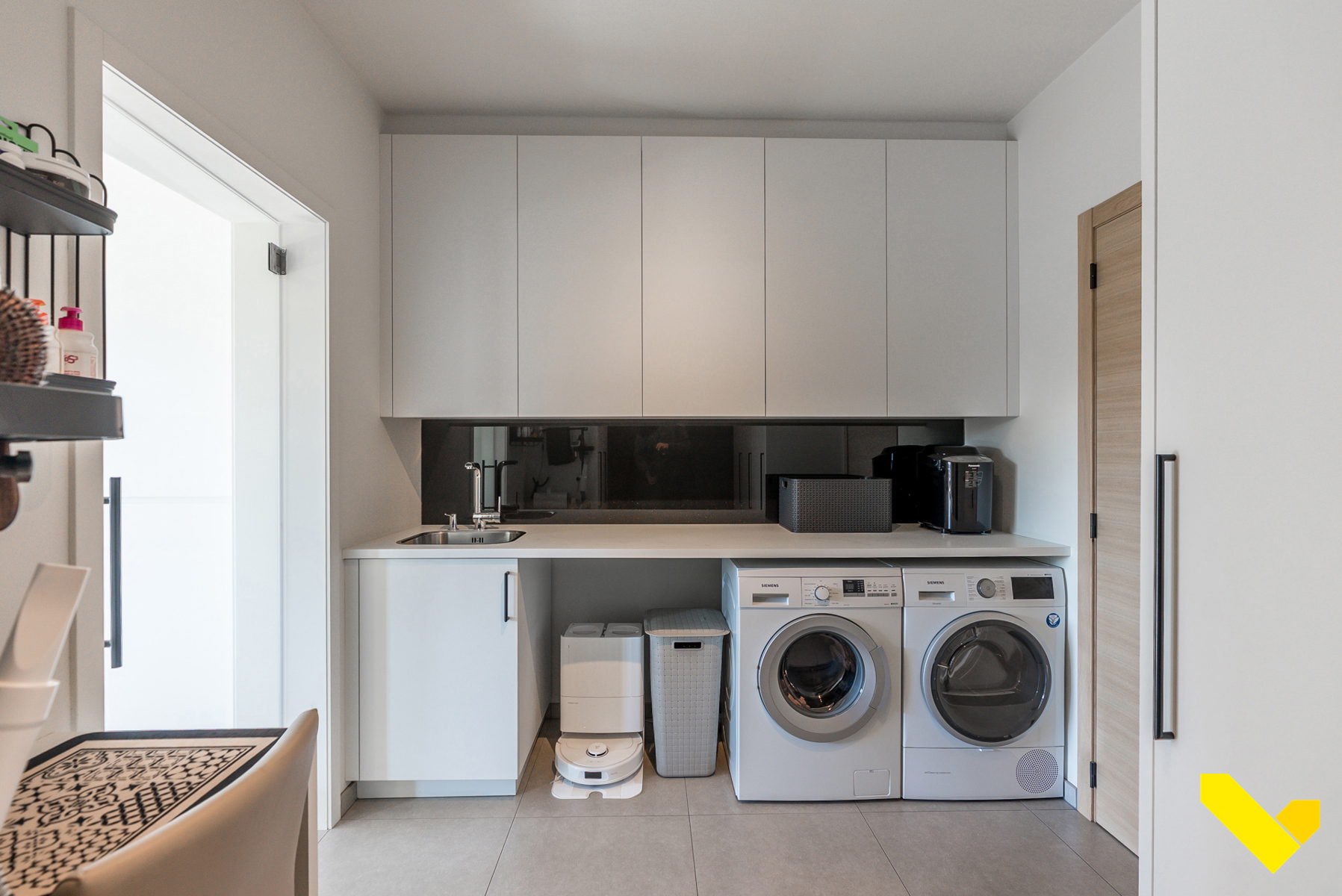 Ruime en verrassende woning met tuin en achterliggende weide - foto 4