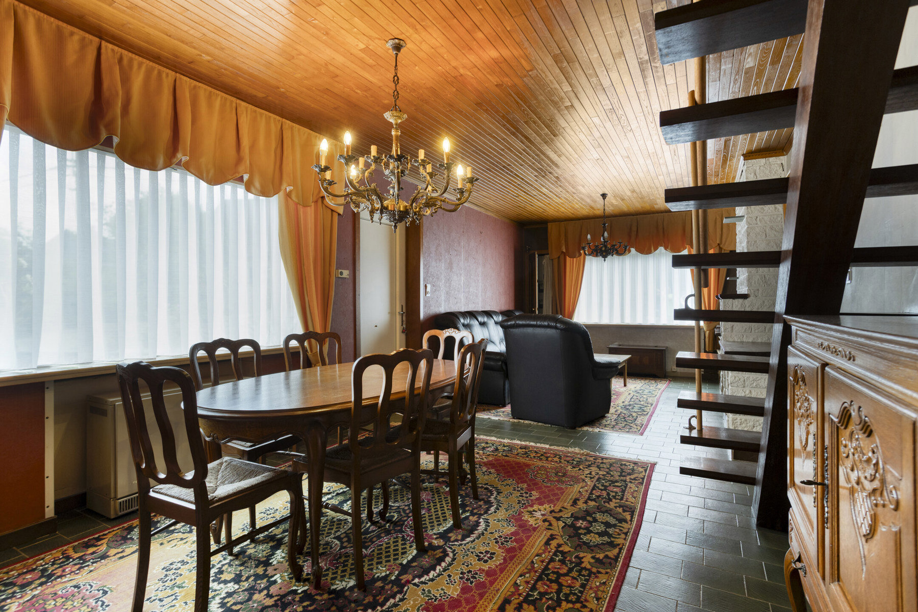 Te renoveren karaktervolle woning met tal van mogelijkheden - foto 4