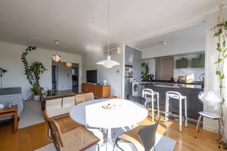 Gezellig instapklaar appartement met fantastisch uitzicht Dit appartement is gelegen op de tweede verdieping van een klein gebouw met zicht op het...
