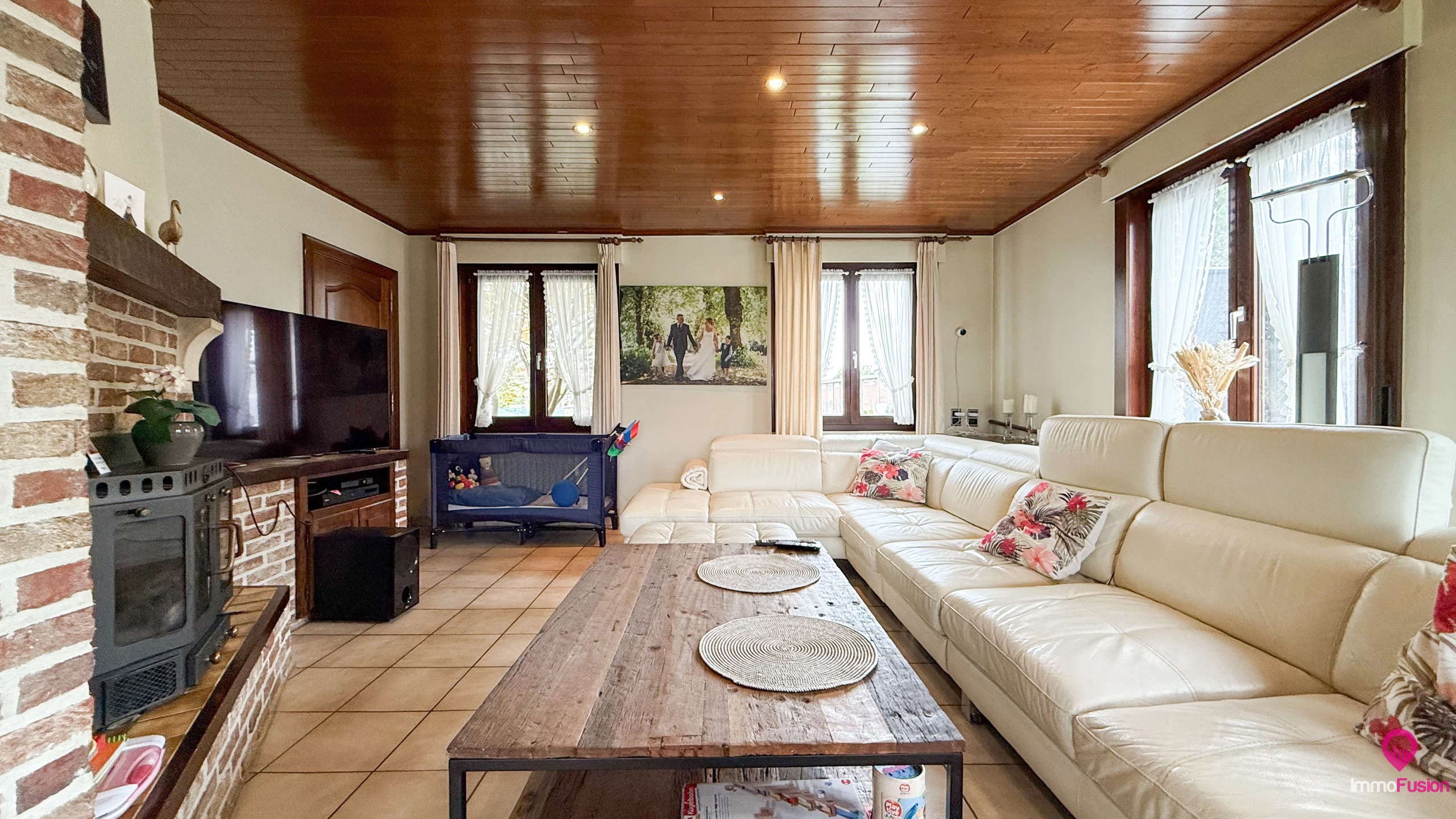 Prachtige landelijke woning met grote omheinde tuin en 3 slpk! - foto 3