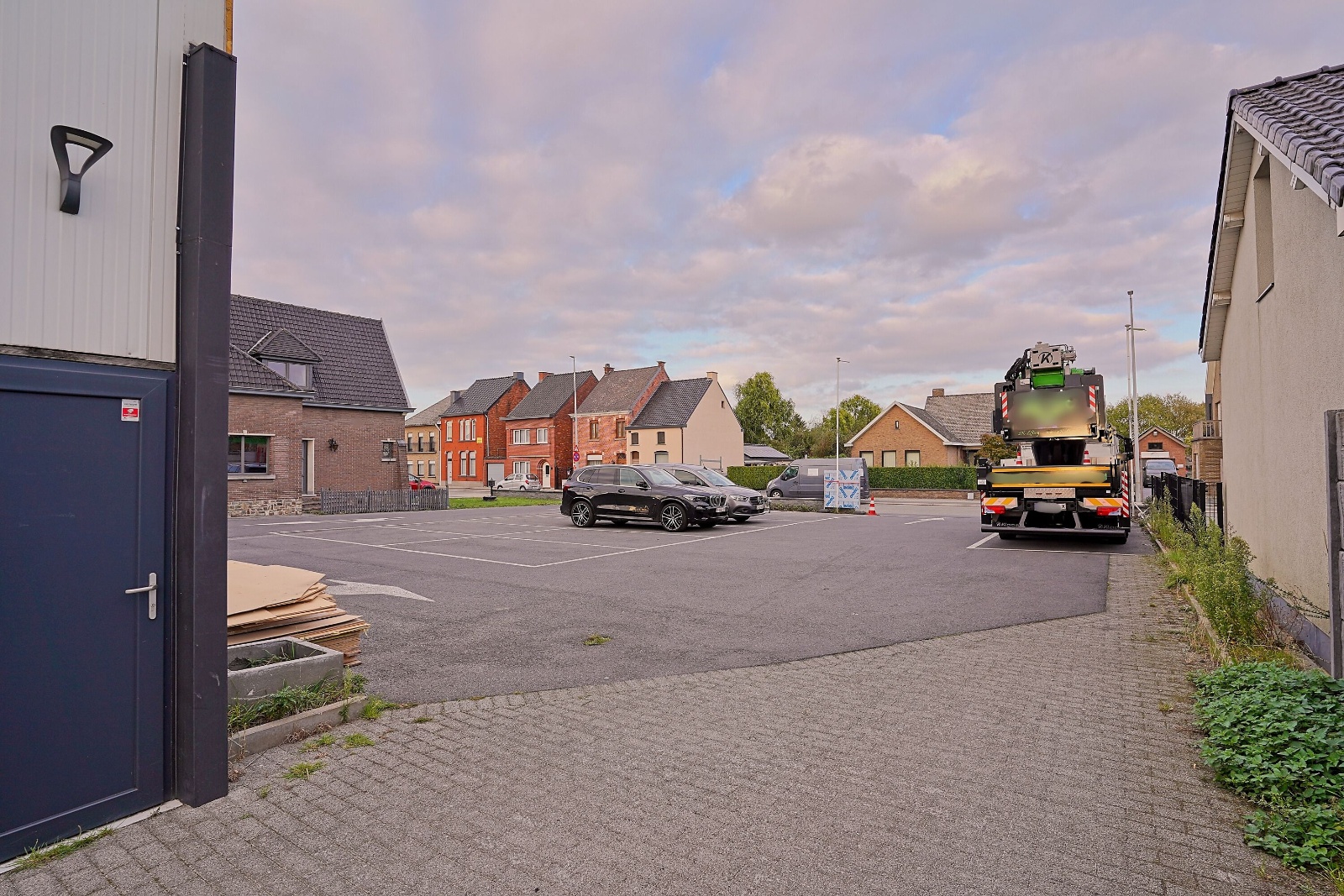 TE HUUR: vernieuwd magazijn van 23 m x 4 m - foto 4