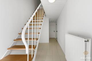 In het charmante en aangename Peutie bevindt zich deze pitoreske woning die karakter en modern wooncomfort perfect combineert. Oorspronkelijk...