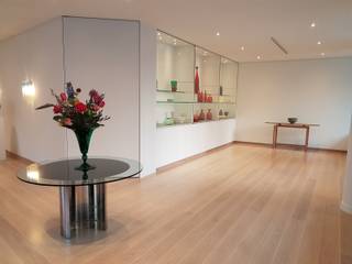 Bent u op zoek naar een uitzonderlijke locatie voor uw zaak, in het hart van het bruisende Zuid in Antwerpen? Dan is dit uw kans. Op de hoek van...