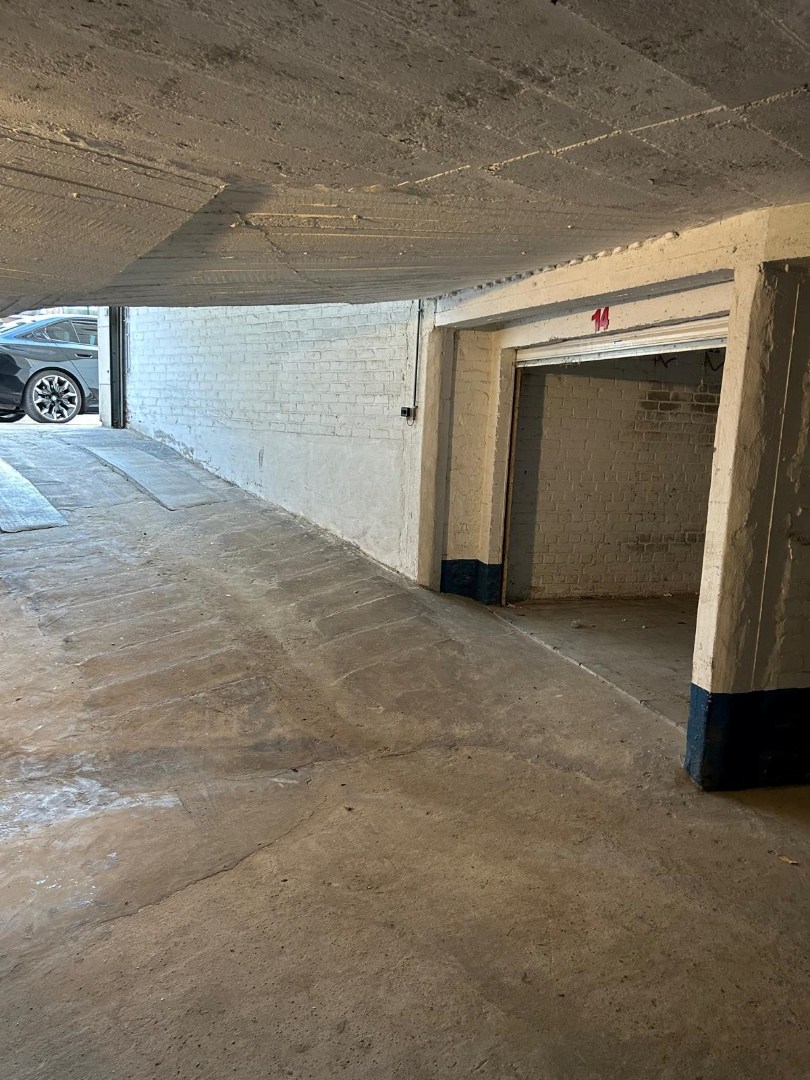 Exclusive apartment with direct sea view on the Zeedijk of Ostend! - photo 5