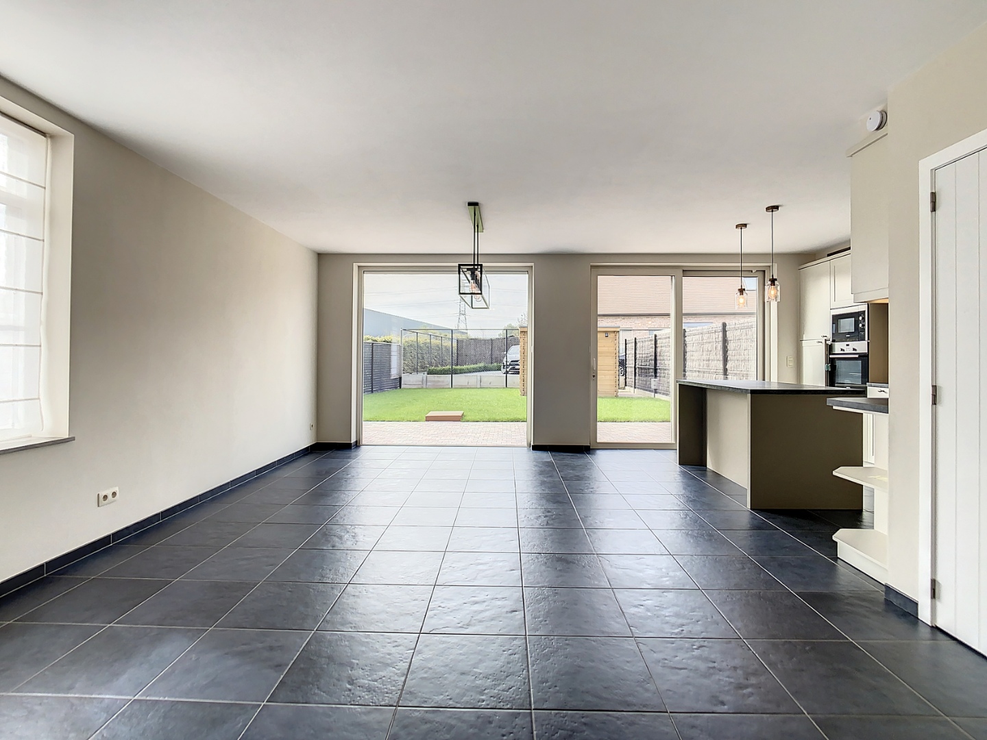 Te huur ruime, instapklare gezinswoning met 4 slaapkamers gelegen te Anzegem - foto 3