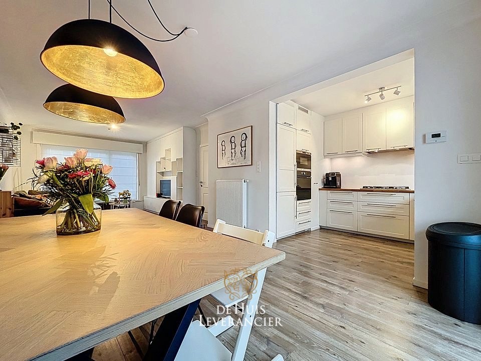 B&amp;B Moment ELSDONK: Stijlvol gerenoveerde gezinswoning met 4 slpks en tuin, EPC Label B - foto 3