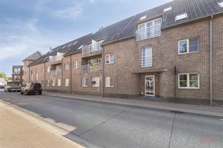 Instapklaar gelijkvloersappartement in hartje Lotenhulle – ideaal voor eigen bewoning of als slimme investeringOp zoek naar een comfortabel en goed...