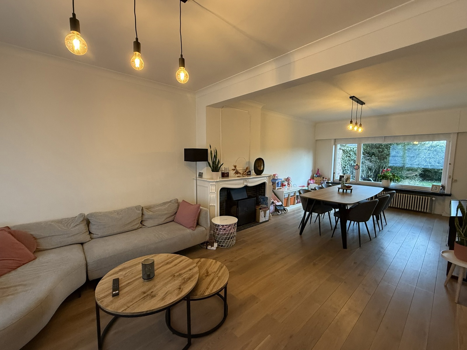 Ruime gezinswoning met tuin op een kindvriendelijke locatie. - foto 2