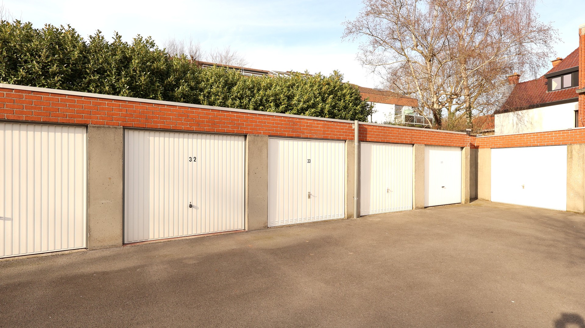 Garage te huur nabij het centrum van Roeselare! - foto 1