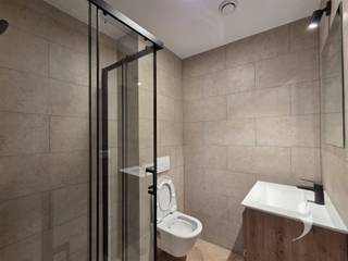 <p><span>This small student residence with 8 rooms is available from 15/09/2025. </span></p><p><span> </span></p><p><span>This building has been completely refurbished and finished to a very high standard. The rooms are equipped with an individual air conditioning unit to enjoy optimal comfort in both summer and Winter. The bathrooms are all equipped with a shower, sink and toilet. Access is by electronic locks,  optimal security and user-friendly. </span></p><p><span> </span></p><p><span>Upon entering, a space is provided for placing bicycles. On floor -1 there is a cozy relaxation area and communal kitchen equipped with all comforts. Because of this location on -1, this is also perfectly separated from the other spaces to prevent noise pollution.</span></p><p><span> </span></p><p><span>The photo's shown reflect the atmosphere, finishing quality and material choices.  However, these are not of this residence because here the final works are still in progress.</span></p><p><span> </span></p><p><span>Will you become the first occupant of this room? Contact <span>student@immolivit.be</span> soon</span><span> or request an appointment via our website</span></p><p><span> </span></p>