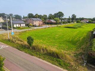 <p>Te koop: bouwgrond in de residentiële De Panestraat, Heusden-Zolder, op een gunstige locatie nabij openbaar vervoer en belangrijke invalswegen.</p>
<p> </p>
<p>Deze open bouwgrond biedt u de mogelijkheid om uw droomwoning te realiseren in een rustige, groene omgeving. De ligging combineert het beste van twee werelden: een serene woonwijk met vlotte verbindingen naar omliggende gemeenten en steden. Dankzij de nabijheid van openbaar vervoer en de goede bereikbaarheid via invalswegen is dit perceel ideaal voor wie comfort en mobiliteit belangrijk vindt.</p>
<p> </p>
<p>Belangrijkste ruimtes:<br />• Open perceel geschikt voor vrijstaande woning<br />• Mogelijkheid tot tuin en terras naar eigen ontwerp<br />• Ruimte voor garage of carport</p>
<p> </p>
<p>Troeven:<br />• Rustige, residentiële ligging<br />• Nabij openbaar vervoer<br />• Goede verbinding met invalswegen</p>
<p> </p>
<p>Neem vandaag nog contact op met uw ERA-makelaar voor meer informatie of een plaatsbezoek.</p>
<p> </p>
<p>JOUW DROOMGROND. ZO GEVONDEN!</p>