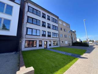 <p>A LOUER - Appartement rénové avec 2 chambres, terrasse et garage - Turnhout centre</p><p>Appartement récemment rénové avec 2 chambres à coucher, cuisine moderne, salle de bain avec baignoire, terrasse ensoleillée et garage privé.<br />Situé dans un endroit privilégié dans le centre de Turnhout, à proximité des magasins et des transports en commun.<br />Efficacité énergétique (EPC A) - frais fixes : seulement €25/mois.</p><br /><br />