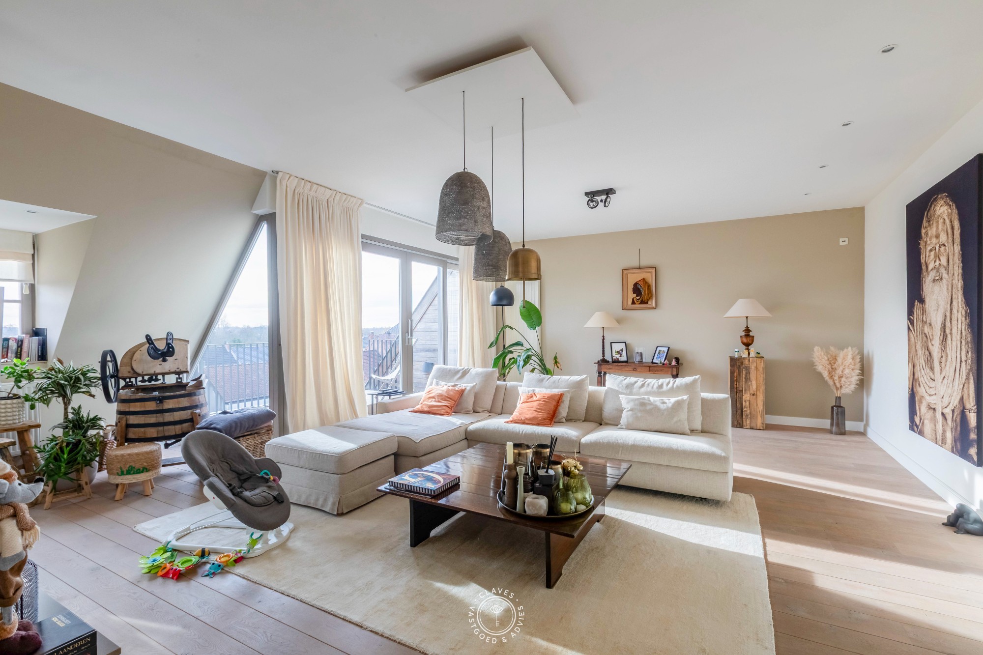 Ruim en stijlvol duplex appartement met zonovergoten terrassen - foto 2