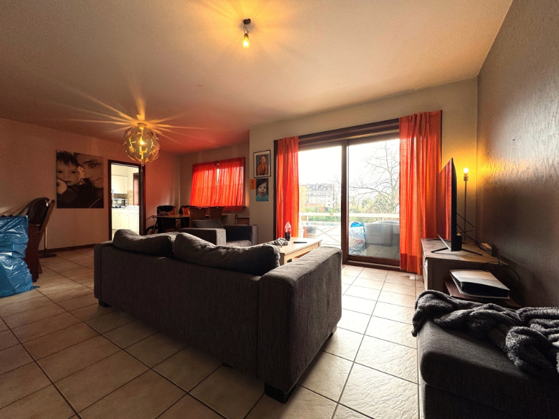 Heel gezellig, lichtrijk, ruim (90 m²) EN goed geïsoleerd appartement met 2 slaapkamers en 2 terrassen. - photo 4