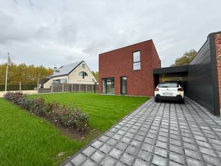Ontdek deze prachtige energiezuinige nieuwbouwwoning op een toplocatie in Heist-op-den-Berg! Deze woning combineert comfort, ruimte en...