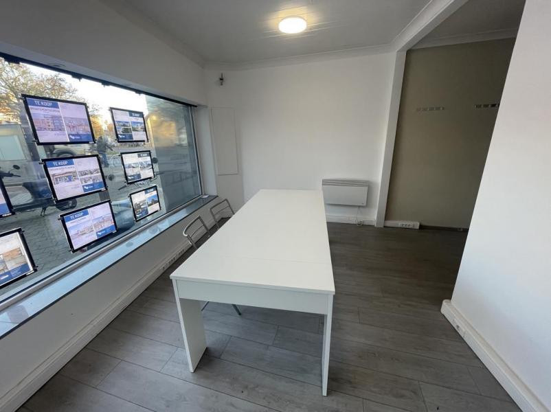 Centraal gelegen handelspand te Koekelare. - foto 2