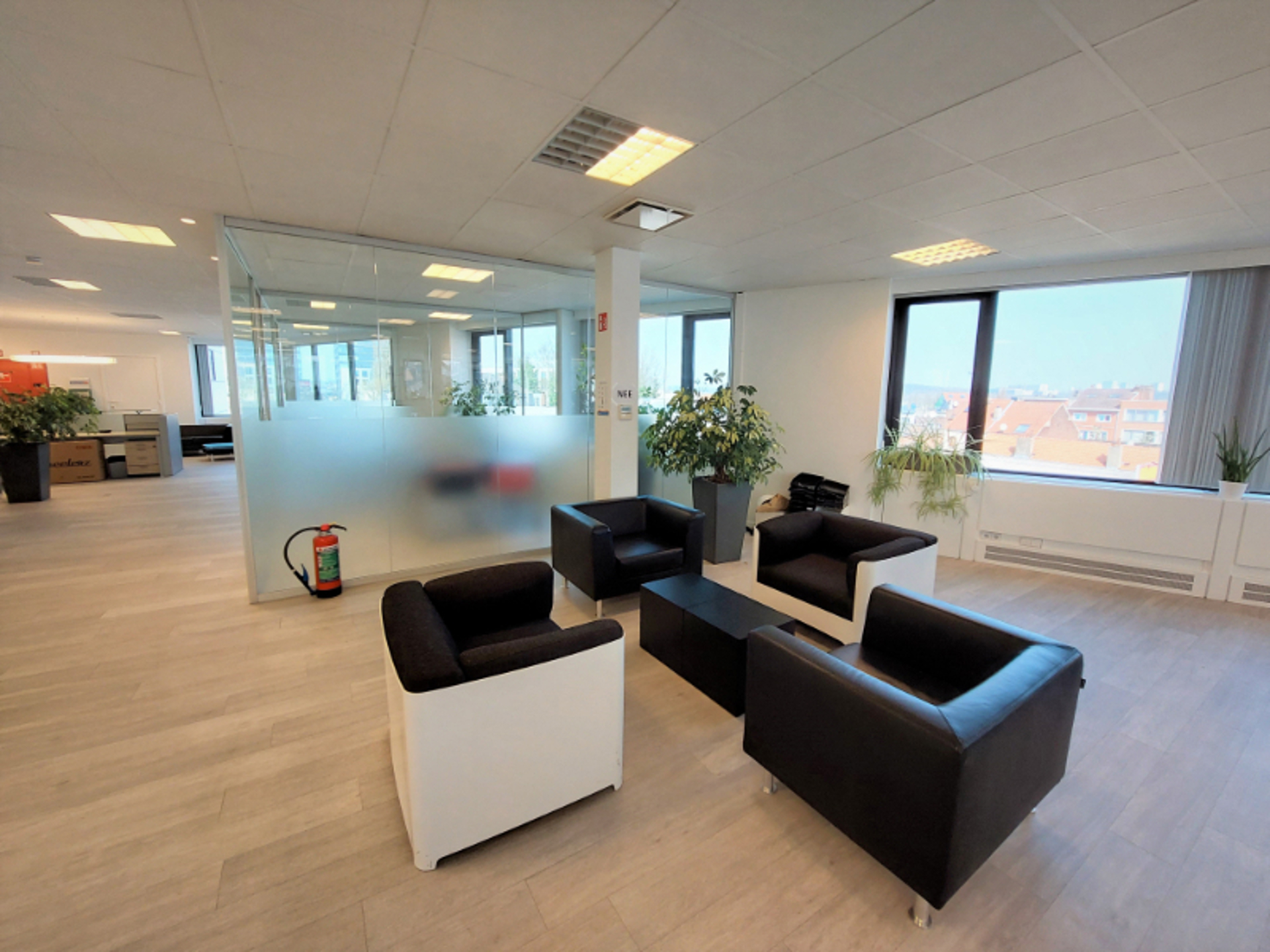 Commercial for rent in Berchem-Sainte-Agathe - photo 4