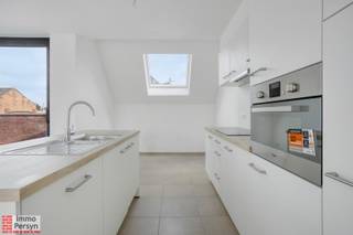 Welkom thuis in dit prachtige nieuwbouw duplexappartement, gelegen in het hart van Scherpenheuvel. Dit pand, met bouwjaar 2024, biedt een...