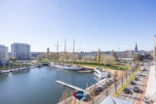 Welcome to this ready-to-move-in flat on the 6th floor of the Mercator Residence, offering stunning views of the Mercator and the port of Ostend...