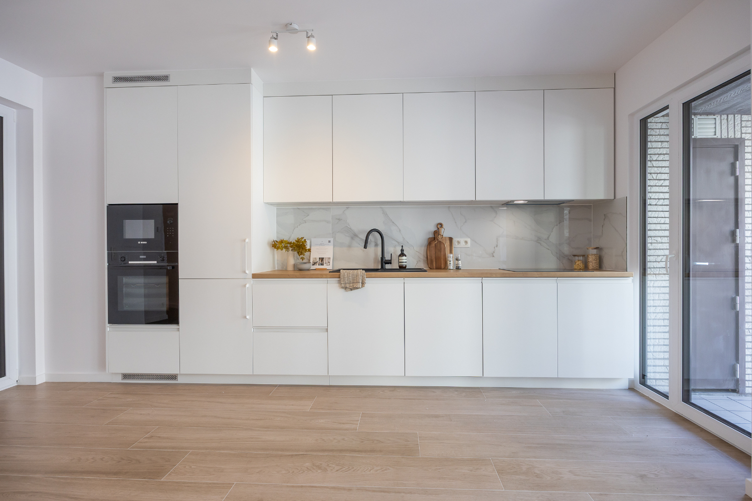 Gerenoveerd drie slaapkamer appartement - foto 4