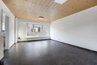 RUIM DUPLEX-APPARTEMENT 141M² MET 3 SLAAPKAMERS, BUREAU EN TERRASJE1ste en 2de verdieping - ligging nabij centrum met vlotte bereikbaarheid via E19...