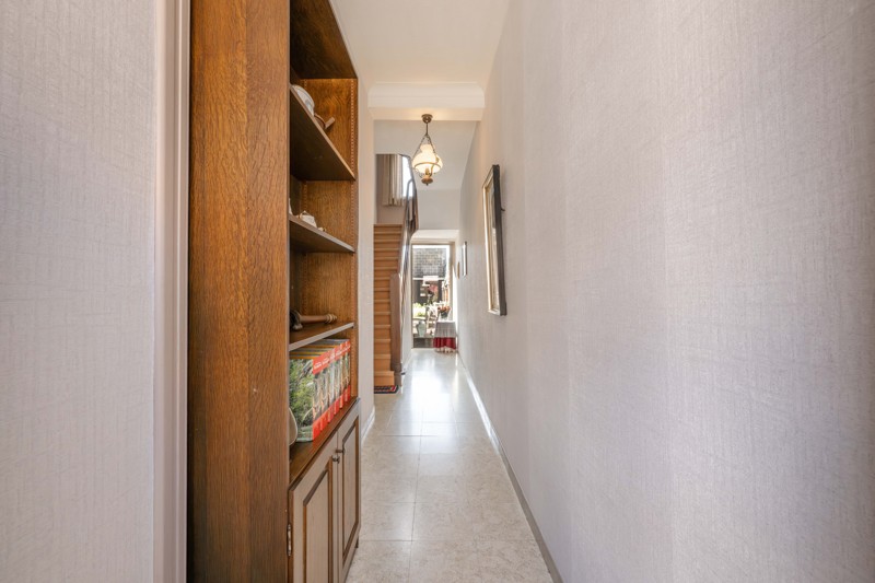 🏡 Gezinswoning met ruime garage en tuin TE KOOP in Meulebeke! - foto 2