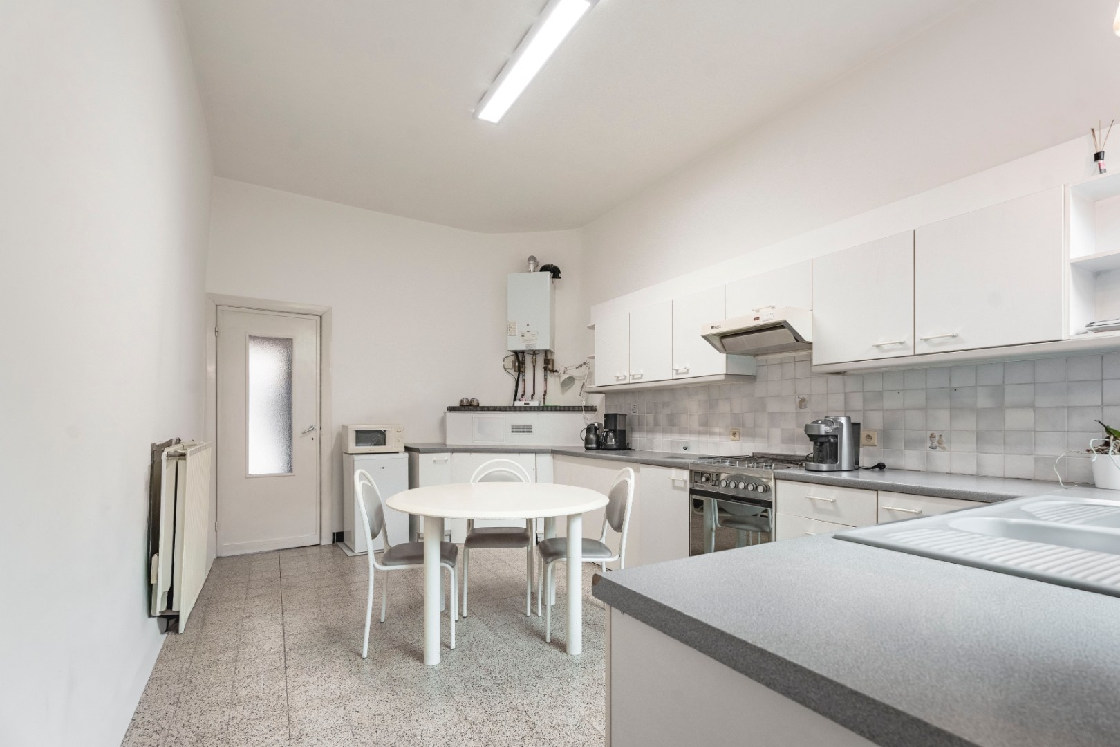 RUIME WONING OP TOPLIGGING IN HET CENTRUM VAN MENEN. - foto 5