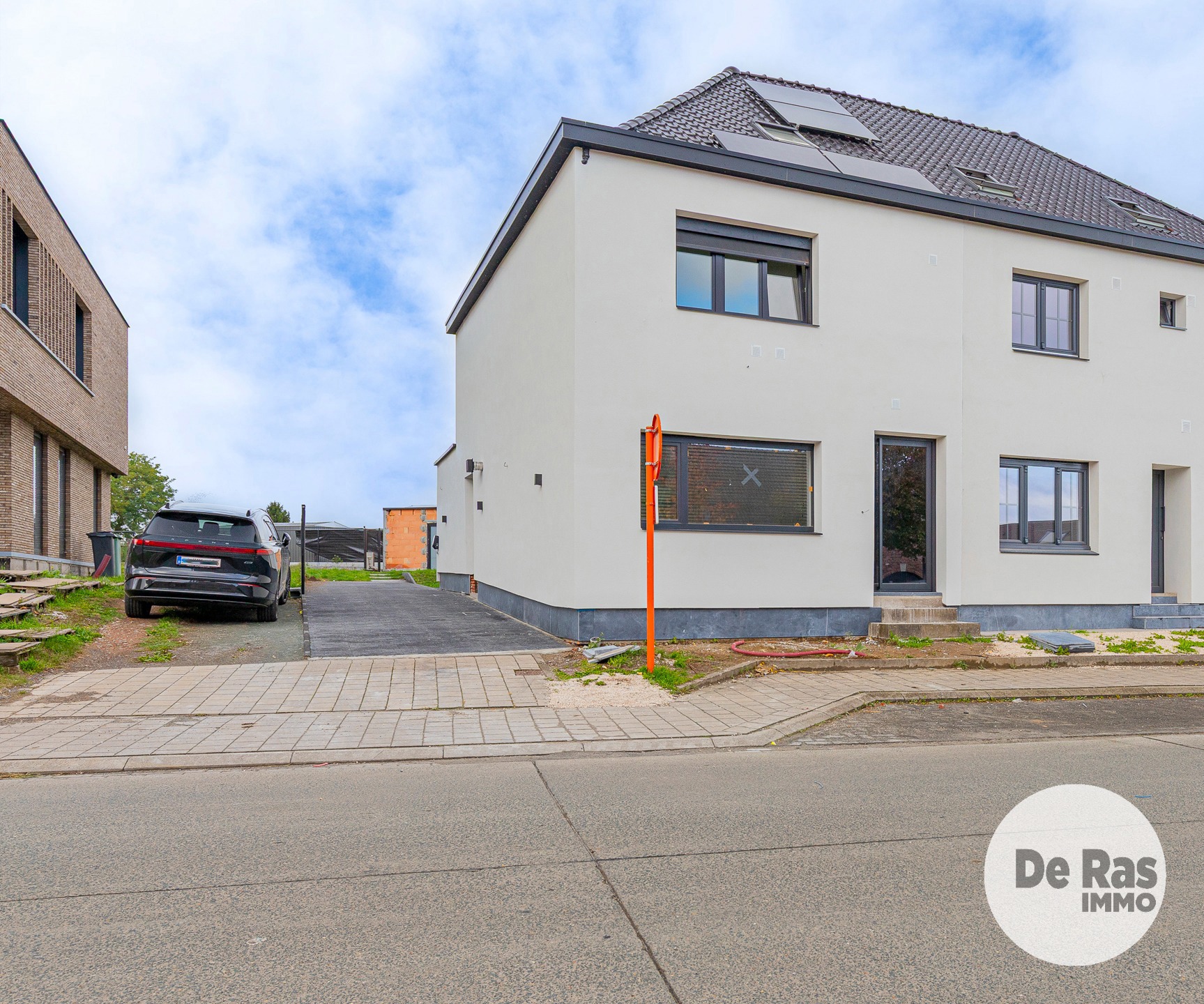 SMETLEDE - GERENOVEERDE WONING MET 4 KAMERS EN 2 BADKAMERS - foto 1