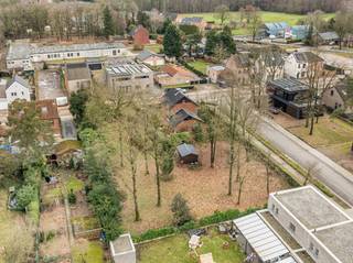 Bent u op zoek naar de ideale locatie om uw eigen woning te realiseren? Dan is dit perceel van 5a93ca een unieke kans.Hoewel het perceel...