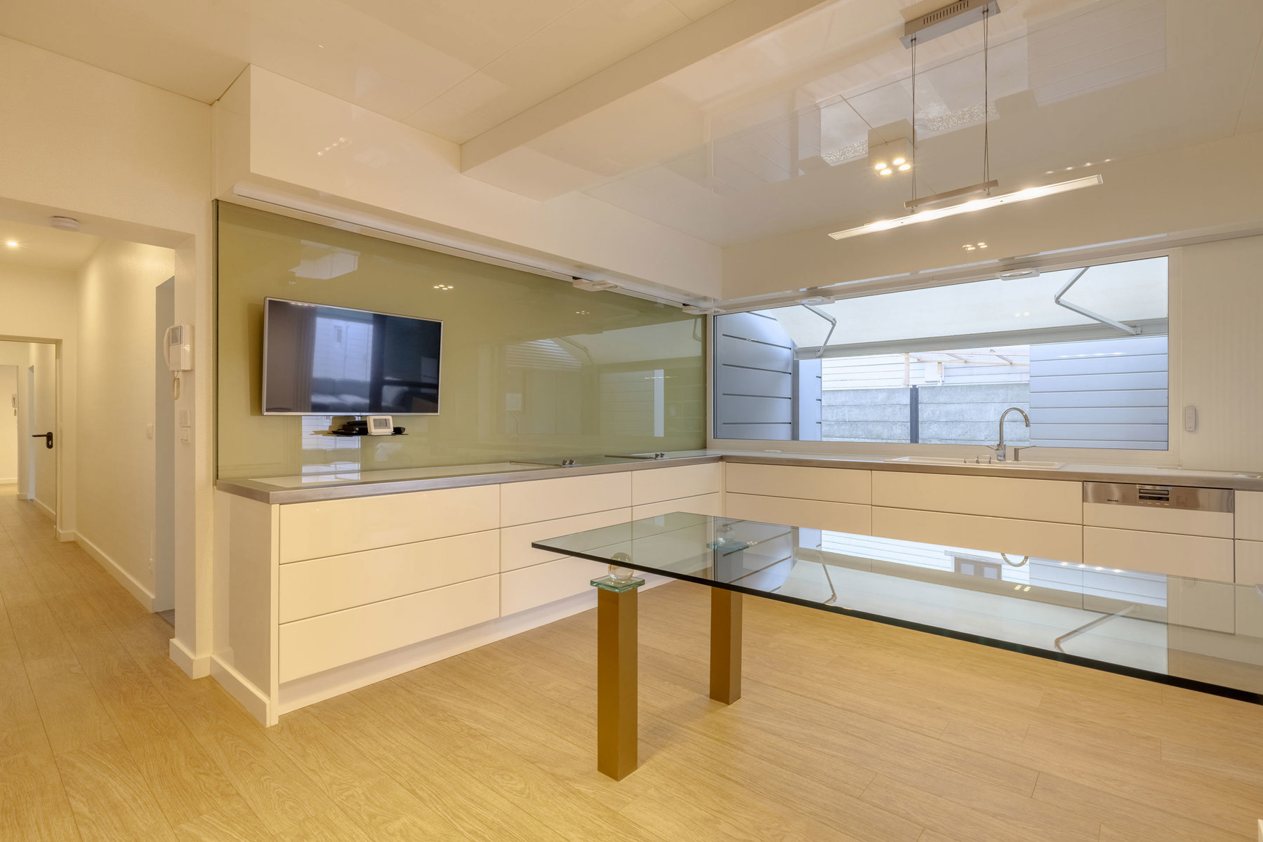 Instapklaar en zeer ruim gelijkvloers 4-slpk appartement - foto 5
