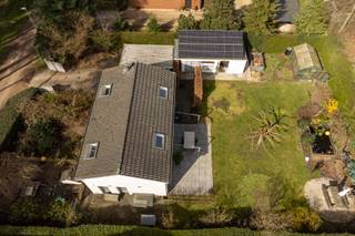 Instapklare woning met 3 slaapkamers en zonnige tuinGelegen in een rustige en bosrijke omgeving ( weekendzone ) bevindt zich deze instapklare en...