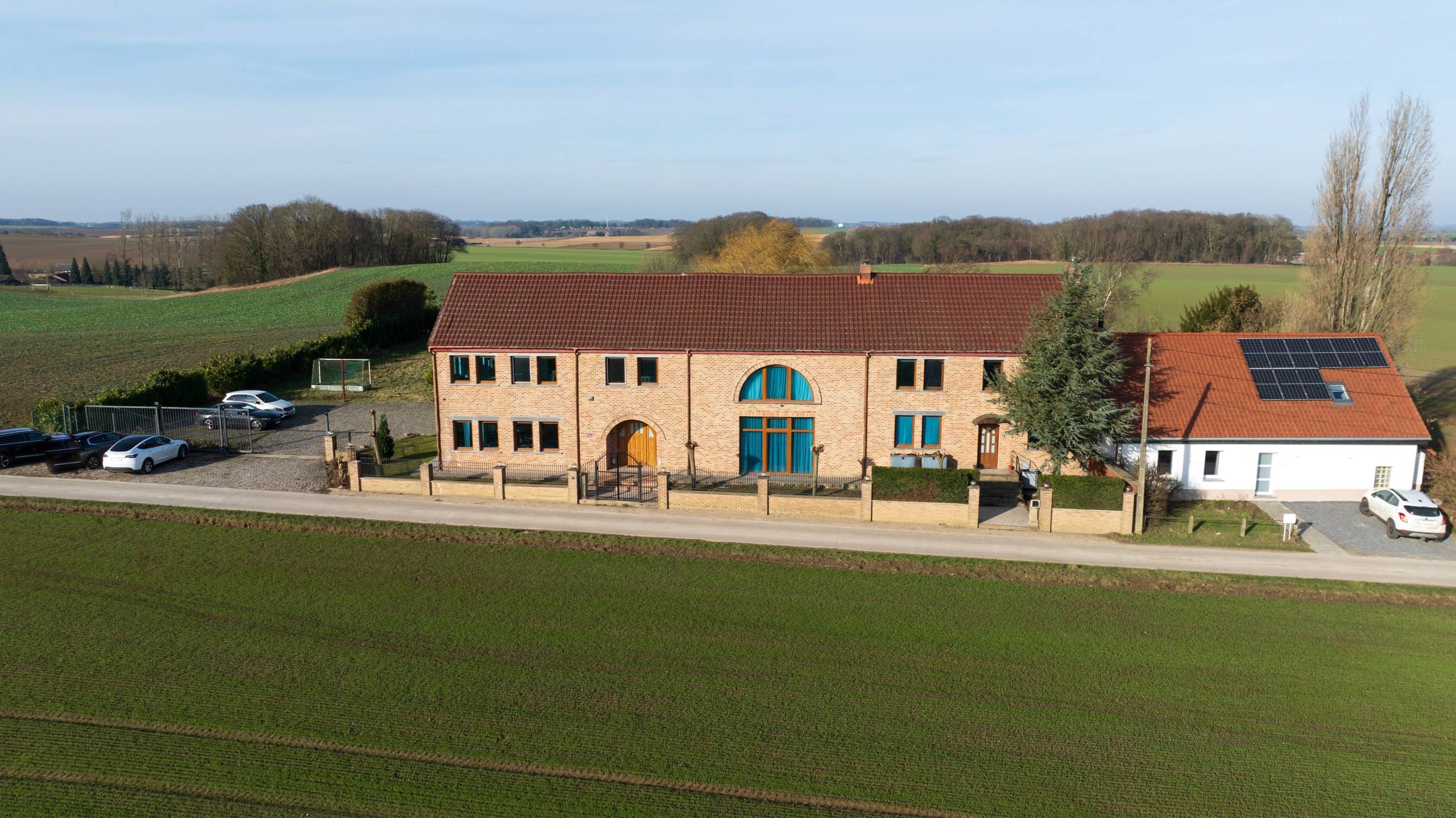 Rustig gelegen gerenoveerd landgoed op een domein van 7180m² - foto 4