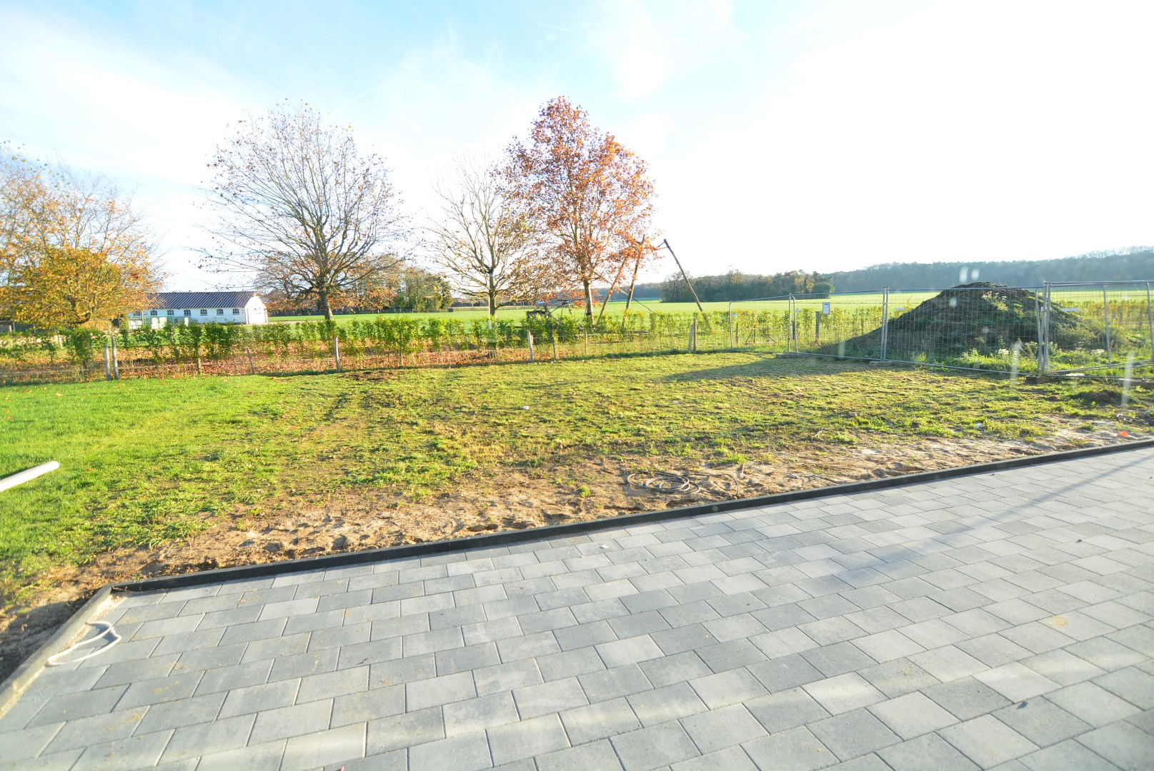 Halfvrijstaande nieuwbouwwoning op 3a 70ca met 3 slpk. - foto 3