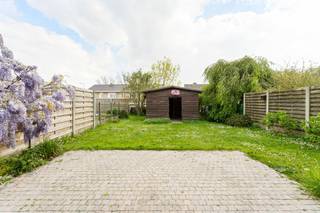 In een rustige en kindvriendelijke woonomgeving vind je deze lichtrijke woning met 4 slaapkamers, garage en verzorgde tuin.Dankzij de reeds...