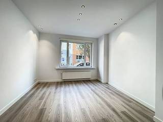 Dit appartement maakt deel uit een van kleinschalige residentie met slechts 4 entiteiten, op een zeer gegeerde locatie in het Gentse...
