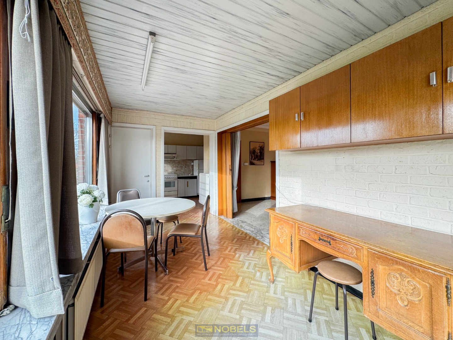 Te koop, Landelijke halfopen bebouwing met ruim woonvolume nabij het centrum van Zottegem! - foto 5